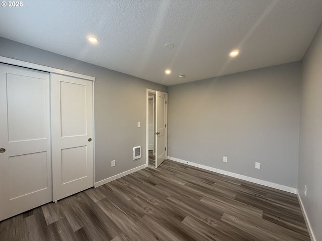 9330 Se GRANT St, Portland, OR 97216