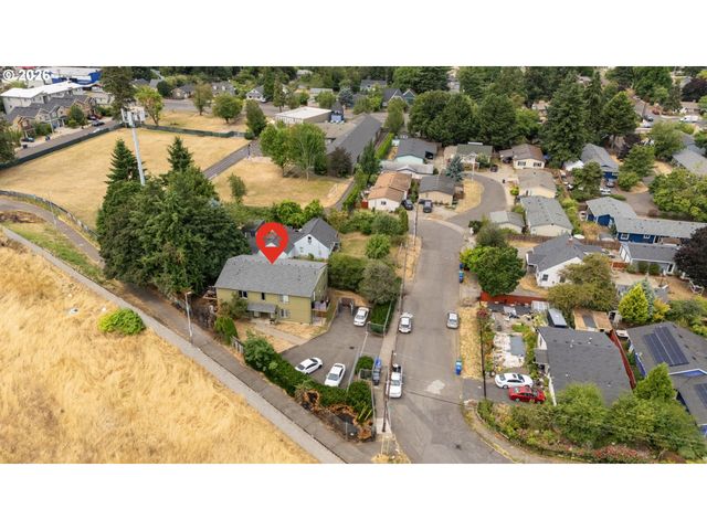 9330 Se GRANT St, Portland, OR 97216