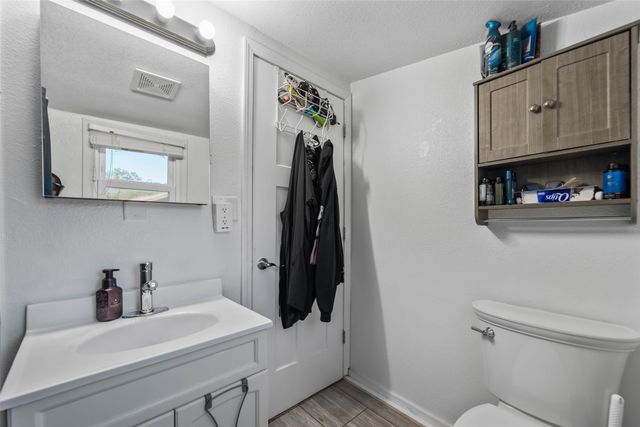 4261 NE 27th Street, Des Moines, IA 50317