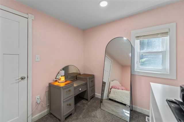 4261 NE 27th Street, Des Moines, IA 50317