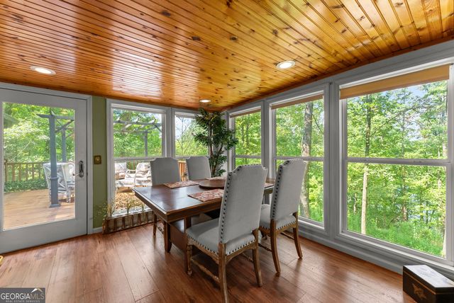 501 High Meadow Lakes Rd, Clarkesville, GA 30523