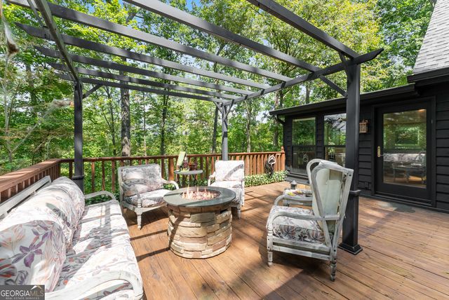 501 High Meadow Lakes Rd, Clarkesville, GA 30523