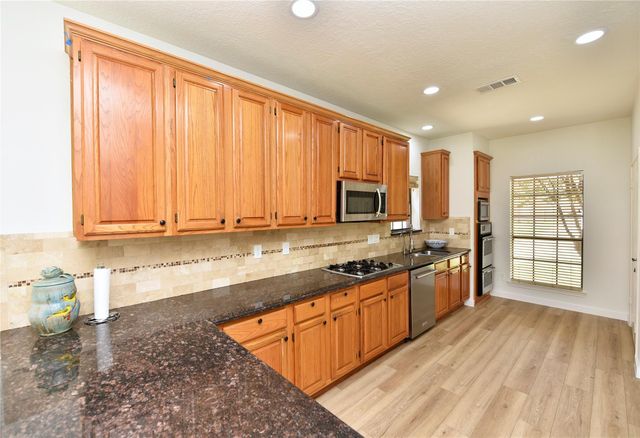 1110 Lake Estates Drive, Sugar Land, TX 77498