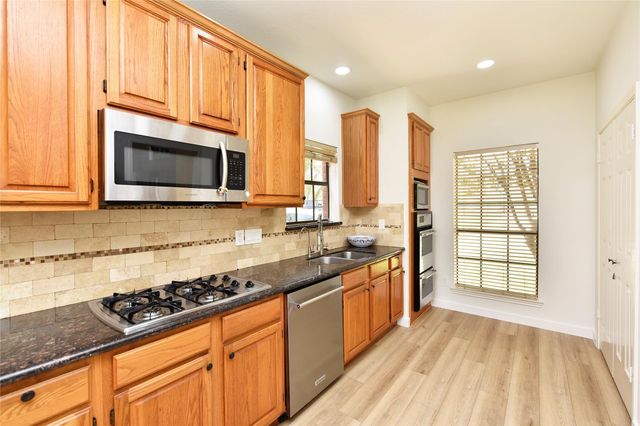 1110 Lake Estates Drive, Sugar Land, TX 77498