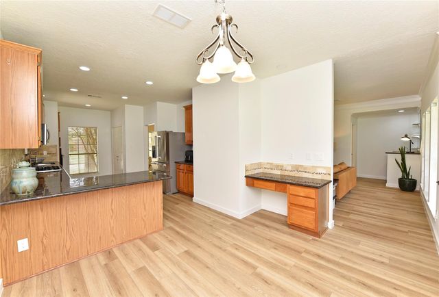 1110 Lake Estates Drive, Sugar Land, TX 77498