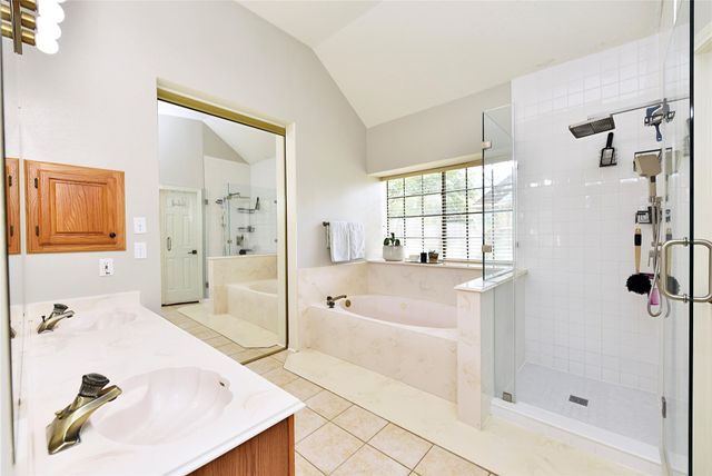 1110 Lake Estates Drive, Sugar Land, TX 77498