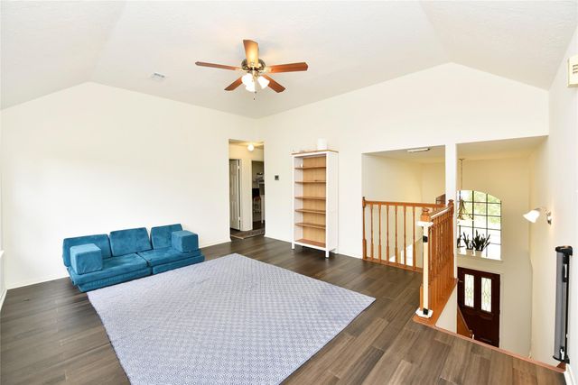 1110 Lake Estates Drive, Sugar Land, TX 77498