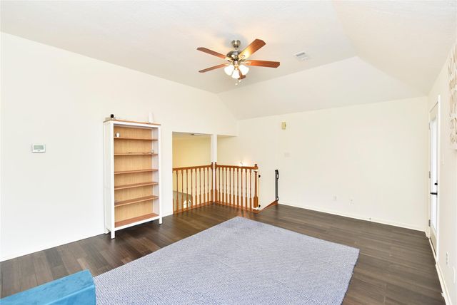 1110 Lake Estates Drive, Sugar Land, TX 77498