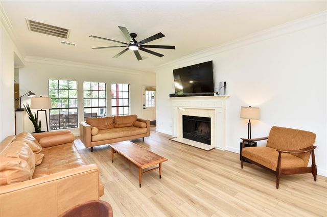 1110 Lake Estates Drive, Sugar Land, TX 77498
