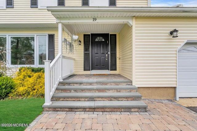 19 Fieldstone Lane, Ocean Twp, NJ 07712
