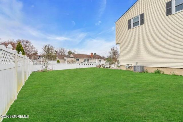 19 Fieldstone Lane, Ocean Twp, NJ 07712