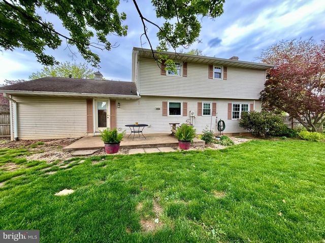 418 HERWEN DRIVE DR, Shippensburg, PA 17257