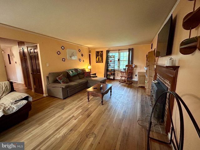418 HERWEN DRIVE DR, Shippensburg, PA 17257