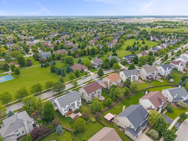12814 Grande Poplar Circle, Plainfield, IL 60585