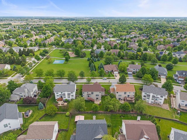 12814 Grande Poplar Circle, Plainfield, IL 60585