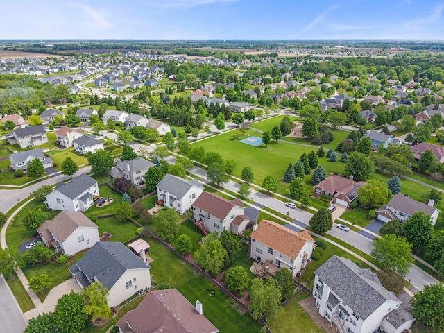 12814 Grande Poplar Circle, Plainfield, IL 60585