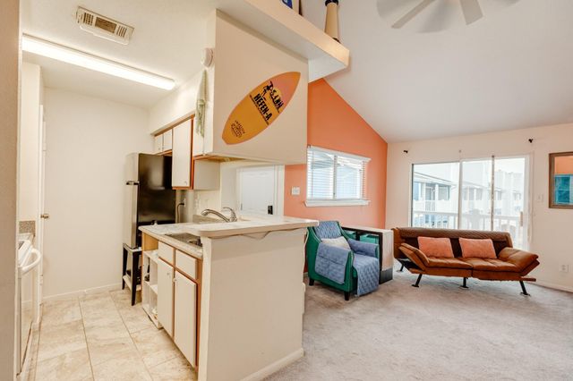 3506 Cove View Boulevard 610, Galveston, TX 77554