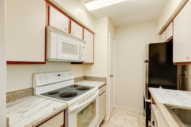 3506 Cove View Boulevard 610, Galveston, TX 77554