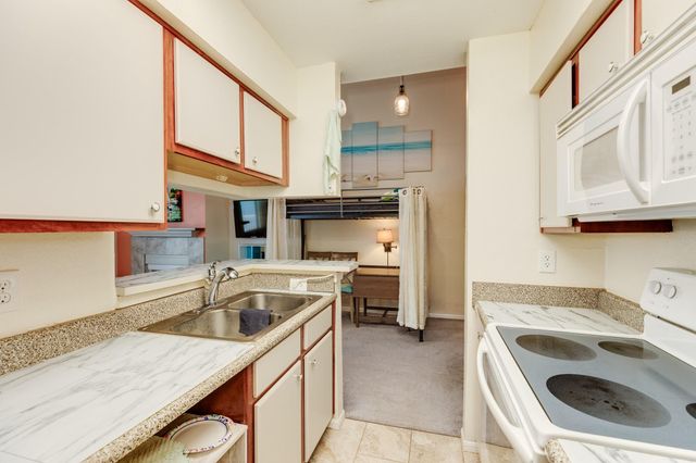 3506 Cove View Boulevard 610, Galveston, TX 77554