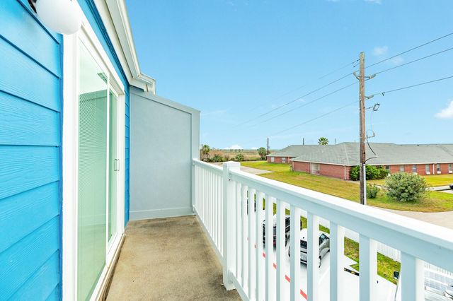 3506 Cove View Boulevard 610, Galveston, TX 77554