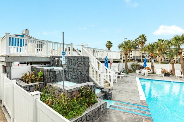 3506 Cove View Boulevard 610, Galveston, TX 77554