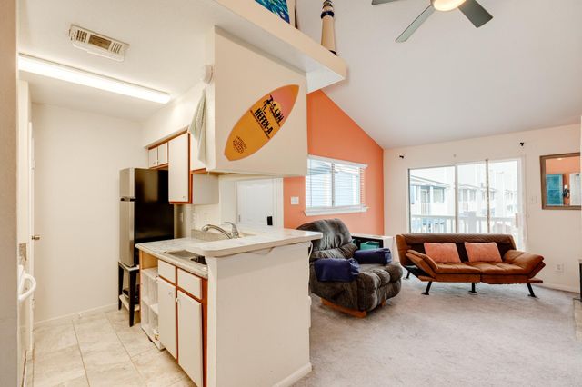 3506 Cove View Boulevard 610, Galveston, TX 77554