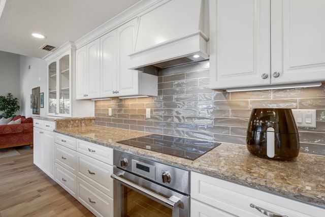 2208 Cold Stream Ct, Gold River, CA 95670