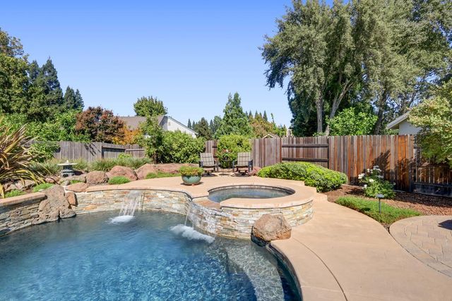 2208 Cold Stream Ct, Gold River, CA 95670