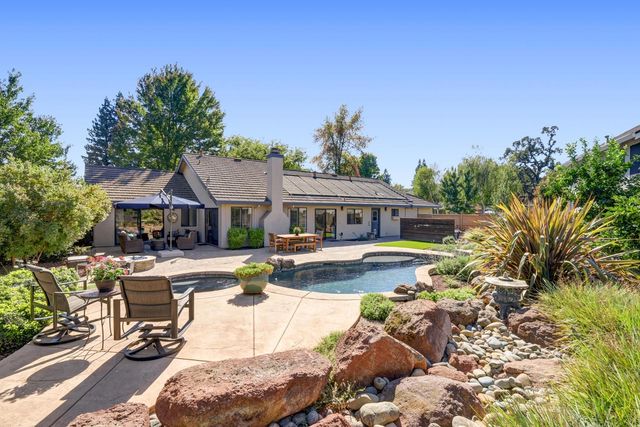 2208 Cold Stream Ct, Gold River, CA 95670