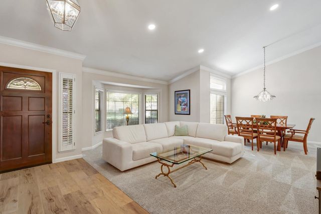 2208 Cold Stream Ct, Gold River, CA 95670