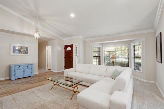 2208 Cold Stream Ct, Gold River, CA 95670