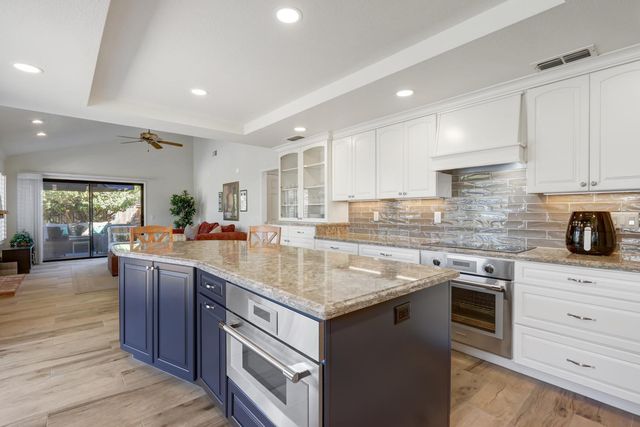 2208 Cold Stream Ct, Gold River, CA 95670