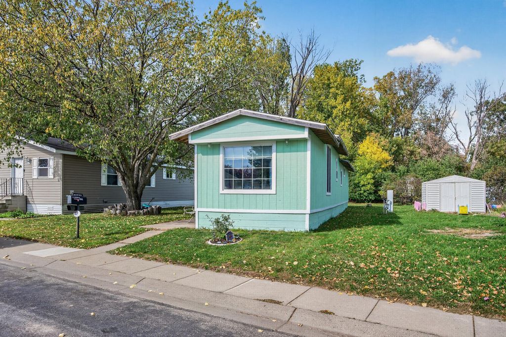 1420 Champion Drive, New Brighton, MN 55112 — photo 2