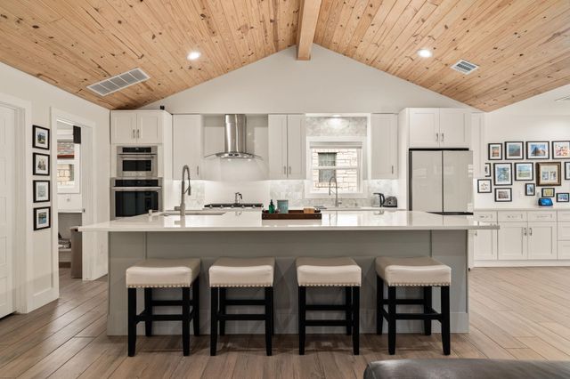 919 Biscayne, Lakeway, TX 78734