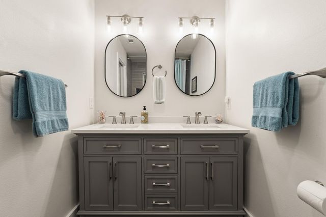 919 Biscayne, Lakeway, TX 78734