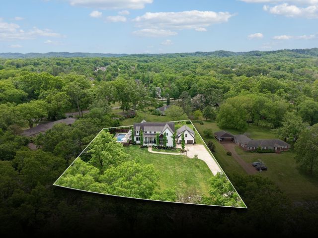 741 Bresslyn Rd, Nashville, TN 37205