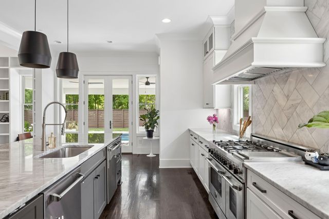 741 Bresslyn Rd, Nashville, TN 37205