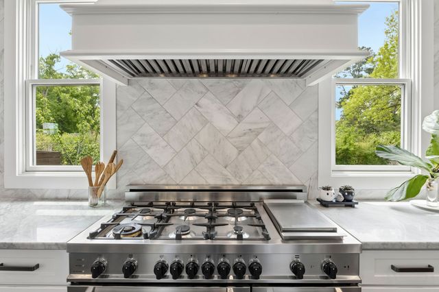 741 Bresslyn Rd, Nashville, TN 37205
