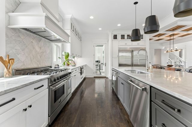 741 Bresslyn Rd, Nashville, TN 37205