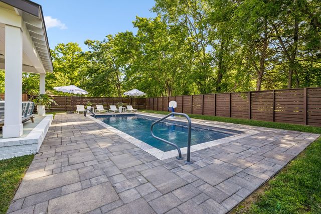 741 Bresslyn Rd, Nashville, TN 37205