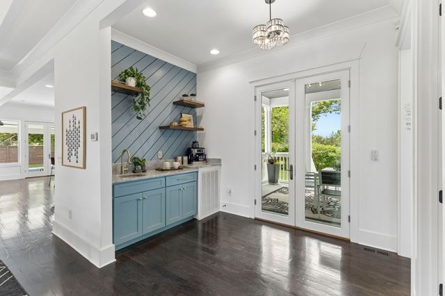 741 Bresslyn Rd, Nashville, TN 37205