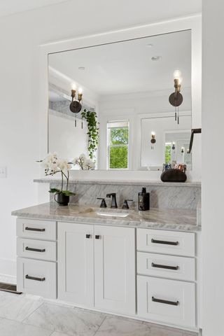 741 Bresslyn Rd, Nashville, TN 37205