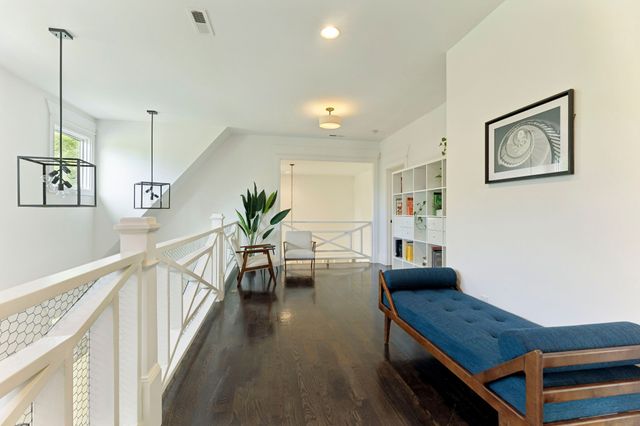 741 Bresslyn Rd, Nashville, TN 37205
