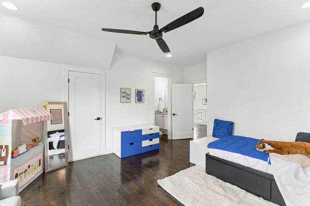 741 Bresslyn Rd, Nashville, TN 37205