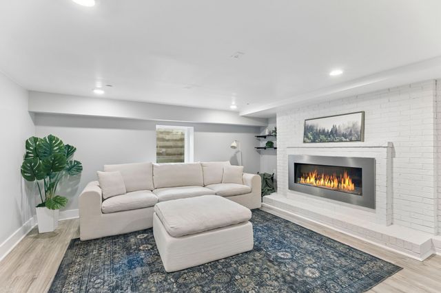 741 Bresslyn Rd, Nashville, TN 37205