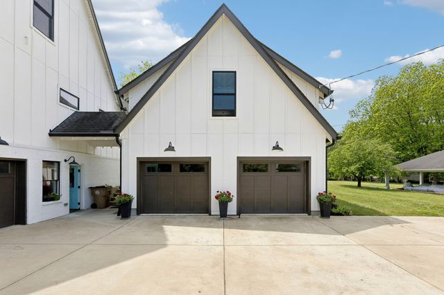 741 Bresslyn Rd, Nashville, TN 37205