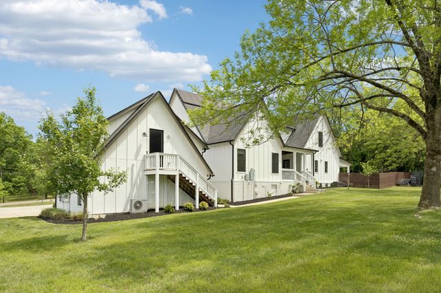 741 Bresslyn Rd, Nashville, TN 37205
