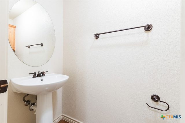 1502 County Road 3152, Kempner, TX 76539