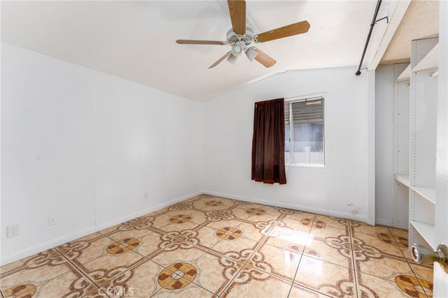 17225 Valley, Fontana, CA 92335