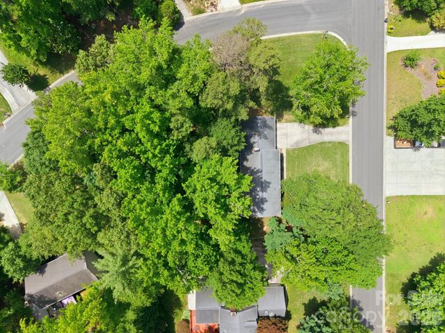 2011 Windlock Drive, Charlotte, NC 28270